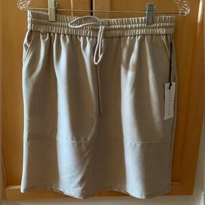 NWT! Maison d’ Amelie Pull on Skirt Size S